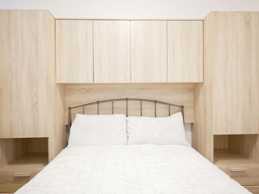 Newly Refurbished 2 Bed Apartment In Paddington لندن المظهر الخارجي الصورة