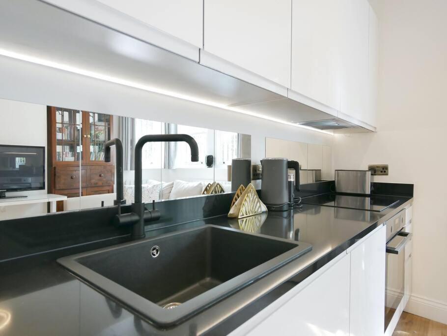 Newly Refurbished 2 Bed Apartment In Paddington لندن المظهر الخارجي الصورة